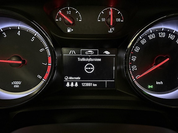 Opel Astra 15 of 27