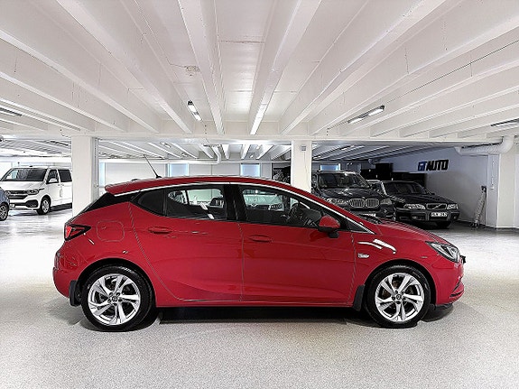 Opel Astra 4 of 5
