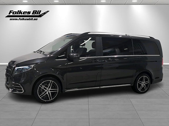 Mercedes-Benz V300 d 2 of 5