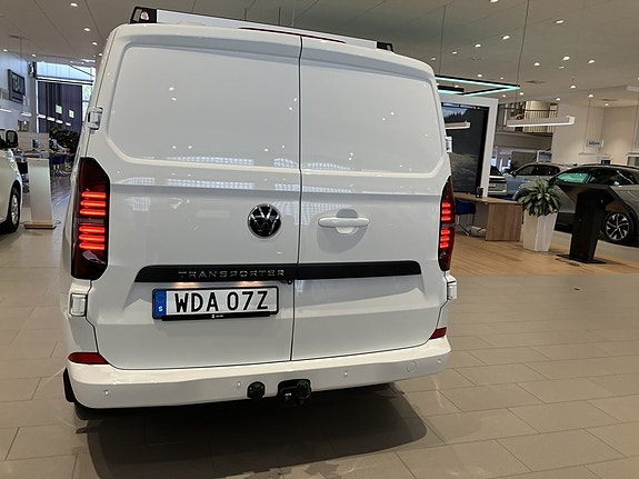 Volkswagen Transporter 3 of 5