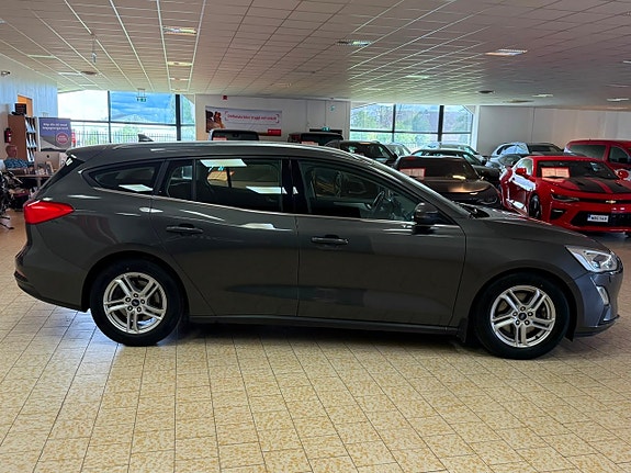 Ford Focus 8 of 23