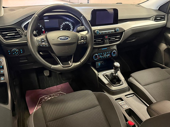 Ford Focus 14 of 23