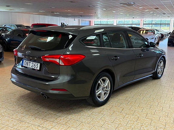 Ford Focus 7 of 23