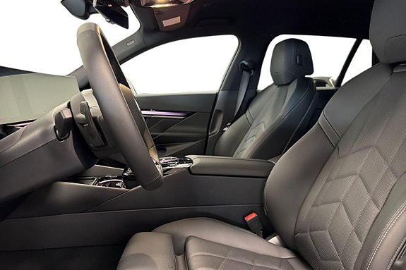 BMW 530e 12 of 18