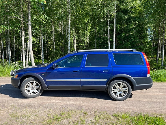 Volvo XC70 4 of 5