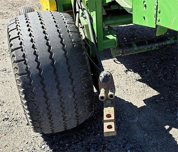 John Deere 590 rundbalspress 5 of 5