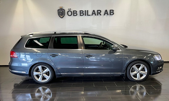 Volkswagen Passat 2 of 5