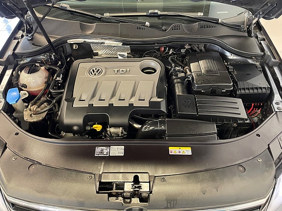 Volkswagen Passat 14 of 15