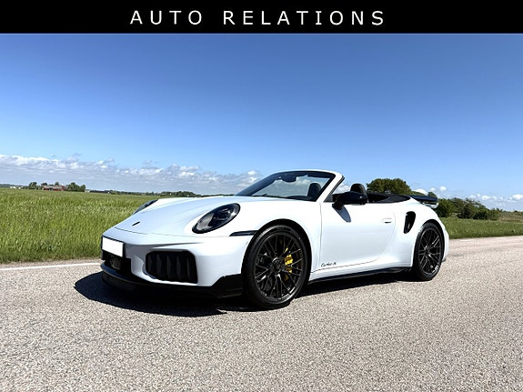 Porsche 911 Turbo S 2 of 5
