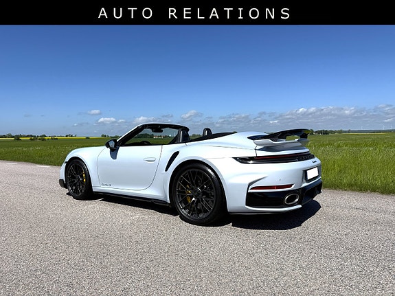 Porsche 911 Turbo S 3 of 5