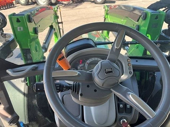 Deutz-Fahr 5125 9 of 11