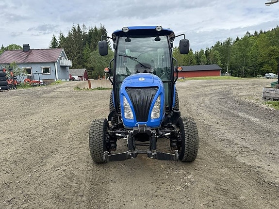 New Holland Boomer 50 4 of 10