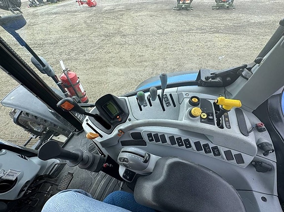 New Holland T 6.140 9 of 12