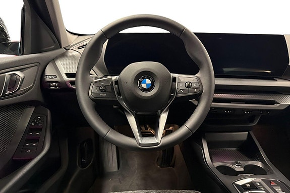 BMW 120 9 of 18