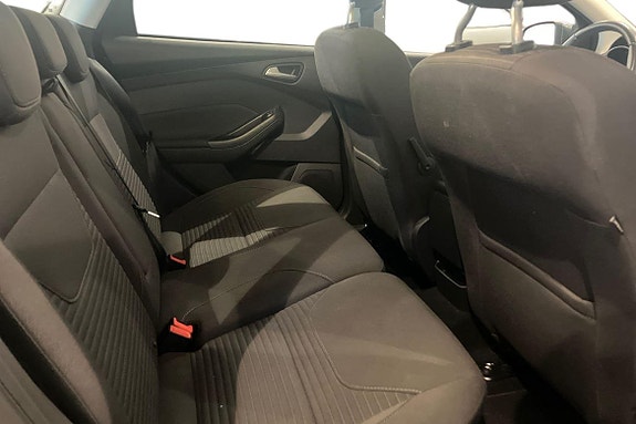 Ford Focus 9 of 21