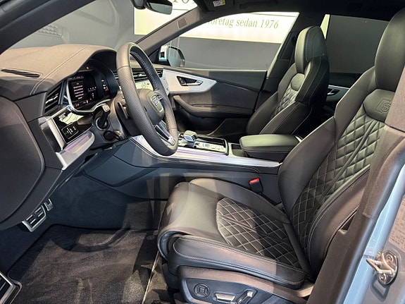 Audi Q8 3 of 5