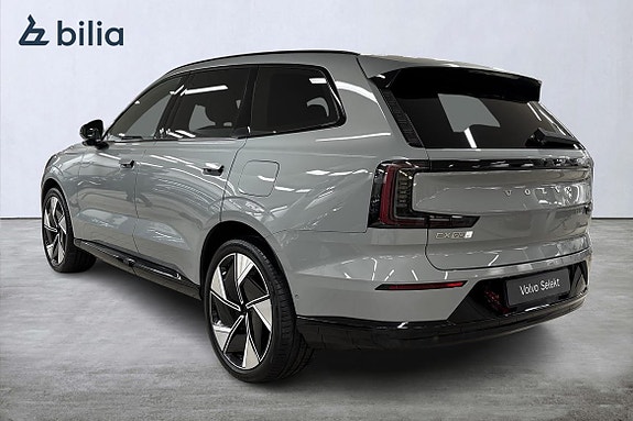 Volvo EX90 2 of 5