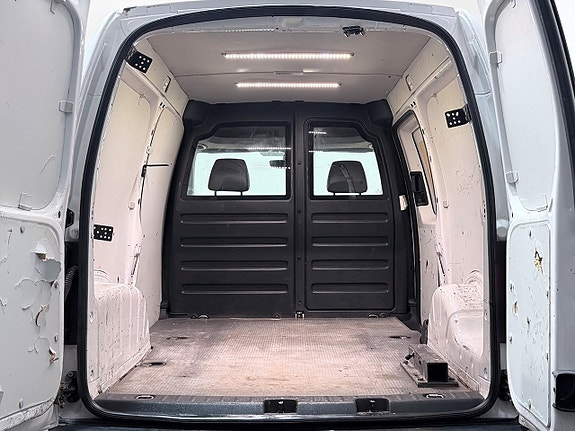 Volkswagen Caddy Maxi 24 of 24