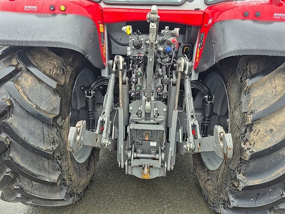 Massey Ferguson 6s.155 Efficient Dyna-6 DEMO 5 of 17