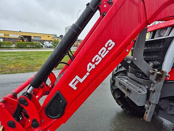 Massey Ferguson 6s.155 Efficient Dyna-6 DEMO 2 of 17