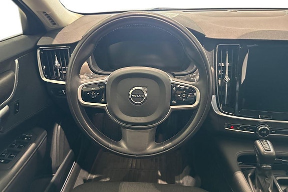 Volvo V90 Cross Country 11 of 19