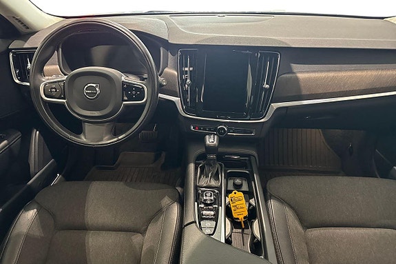 Volvo V90 Cross Country 10 of 19