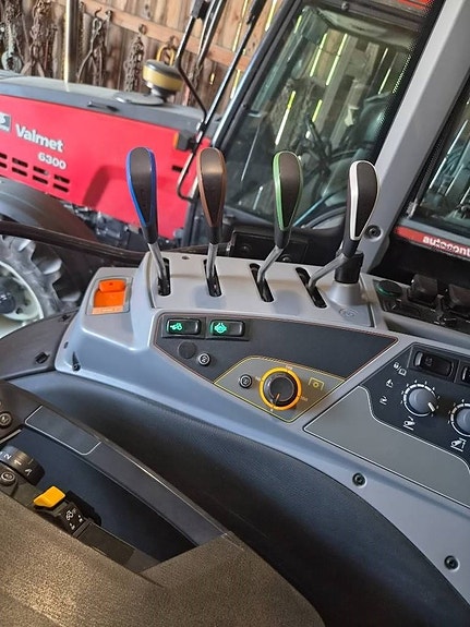 Valtra N 174 4 of 9