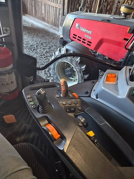 Valtra N 174 5 of 9