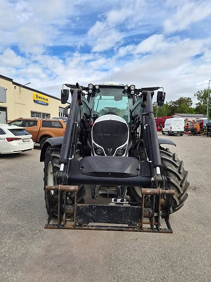 Valtra N174 Direct GPS 2 of 8