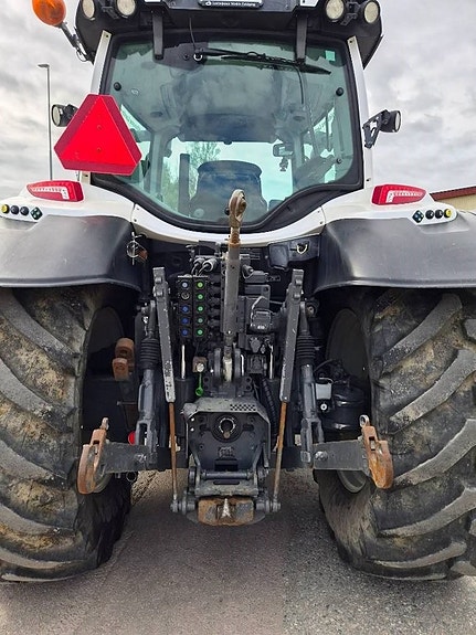 Valtra N174 Direct GPS 4 of 8
