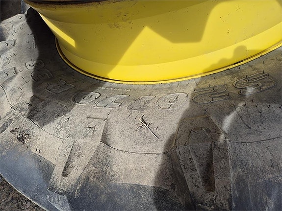 Trelleborg 520/70X38 3 of 5