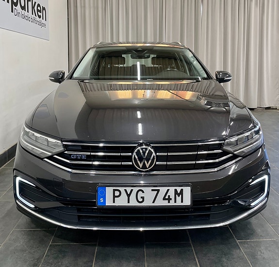 Volkswagen Passat 3 of 5