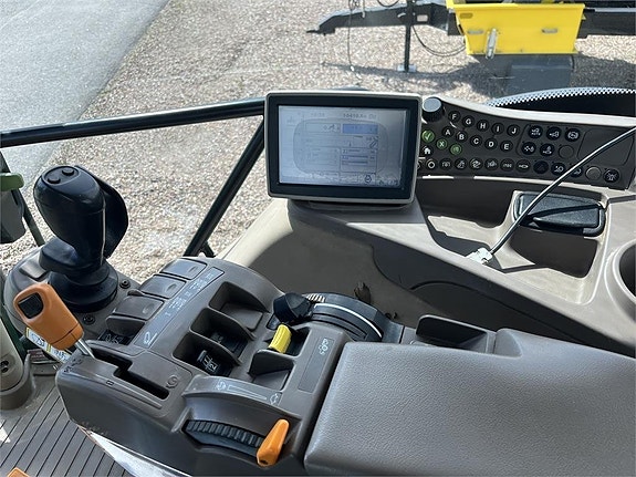 John Deere 6210R 7 of 7