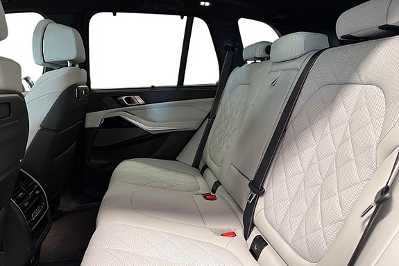 BMW X5 11 of 18