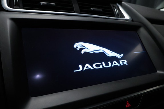 Jaguar E-PACE 22 of 30
