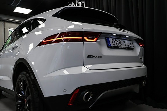 Jaguar E-PACE 7 of 30