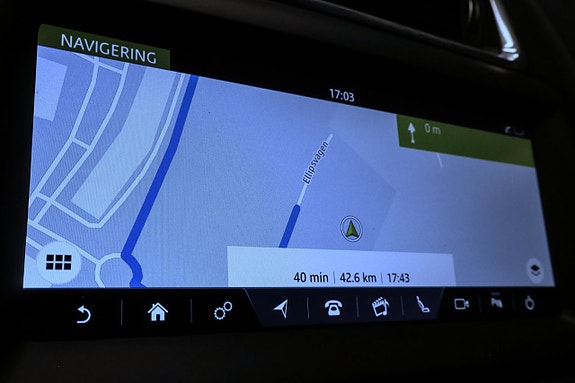 Jaguar E-PACE 24 of 30