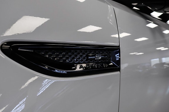 Jaguar E-PACE 12 of 30