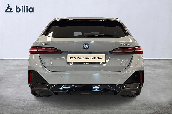 BMW 530e 4 of 18