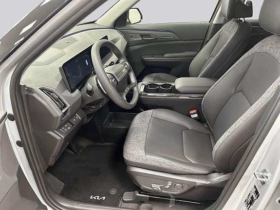 Kia EV5 8 of 18