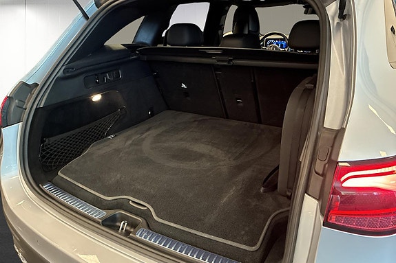 Mercedes-Benz GLC300 de 13 of 29