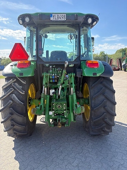 John Deere 5090 M 3 of 9