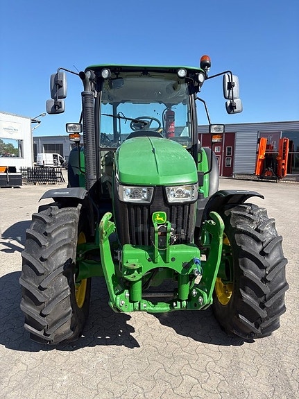 John Deere 5090 M 4 of 9