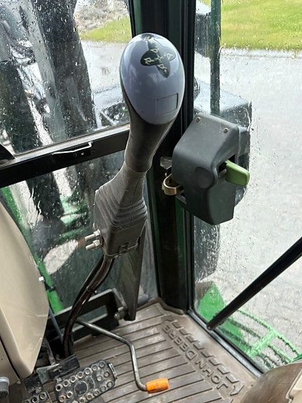 John Deere 5620 11 of 13