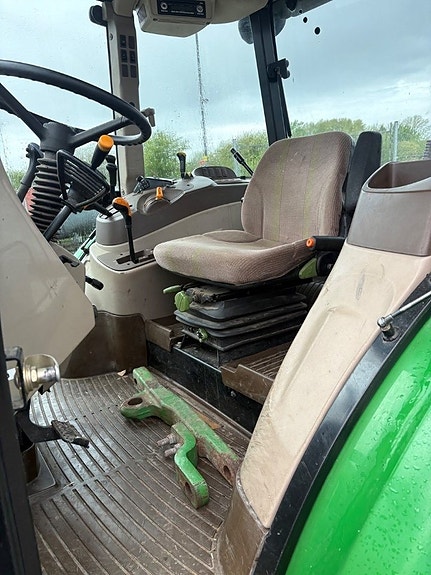 John Deere 5620 7 of 13