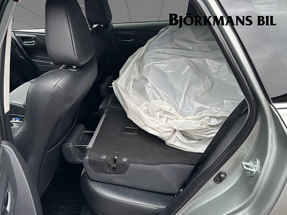 Toyota Auris 9 of 14