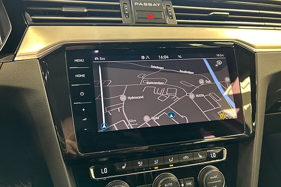 Volkswagen Passat 17 of 29