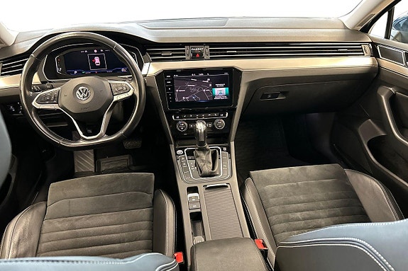 Volkswagen Passat 13 of 29
