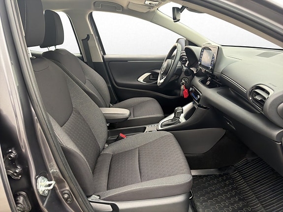 Toyota Yaris 9 of 27