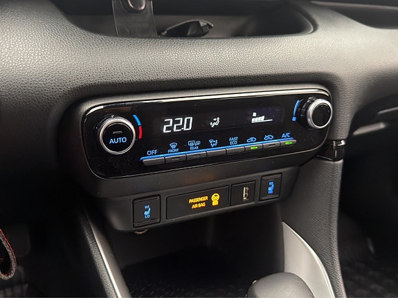 Toyota Yaris 20 of 27